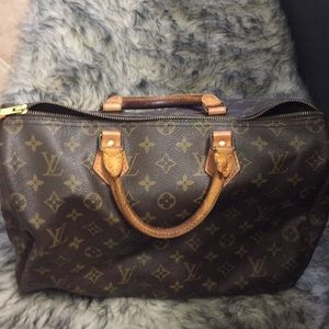 Authentic Louis Vuitton Speedy 35